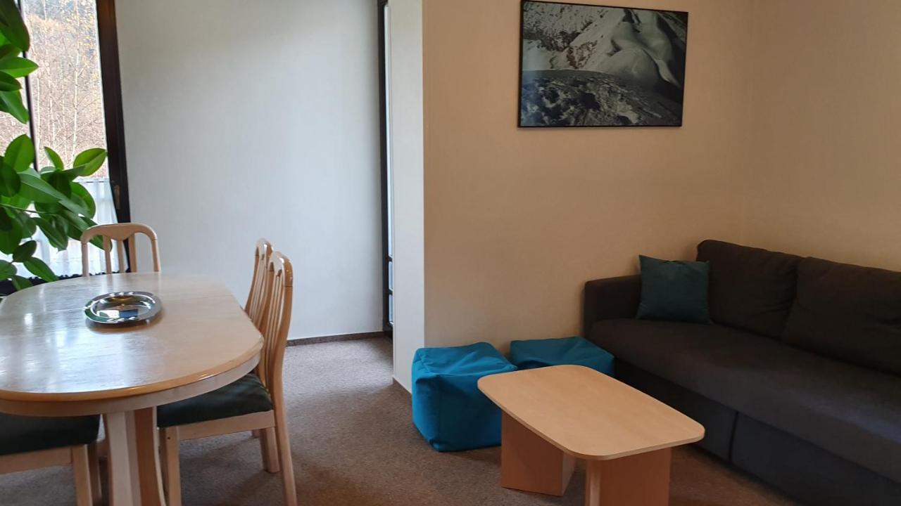 Apartmany Eddy ロキトニツェ・ナト・イゼロウ エクステリア 写真
